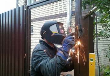 Сварка перегородок и заборов в Ухте в октябре