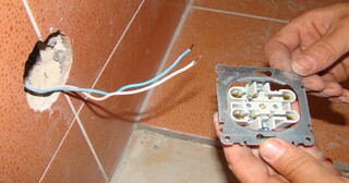 Замена розеток в Ухте в октябре