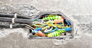 Ремонт электропроводки в Ухте в октябре