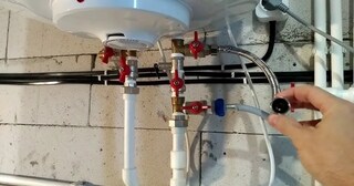 Установка накопительного водонагревателя в Ухте в октябре